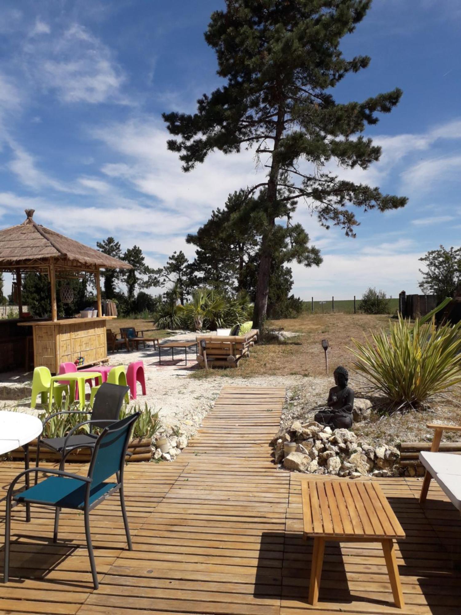 O Calme Hotel Brizambourg Екстериор снимка